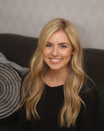 Midlothian advertiser, newspaper photography, commercial photographer in edinburgh, corporate photographer, portrait photographer.  Keryn Mathew, contestant for Miss Scotland competition 2016