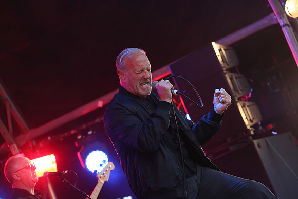 Midstock Music Festival Dalkeith, hot dub time machine, the skids, by professional event and music photographer Colin Wright,