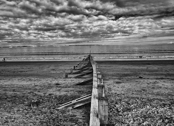 Portobello, EdinburgEdinburgh, Infrared photography, Scotland, UK by wedding, event and corporate photographer, Colin Wright, www.colinwrightphotography.co.uk and www.edinburghphotographer.com